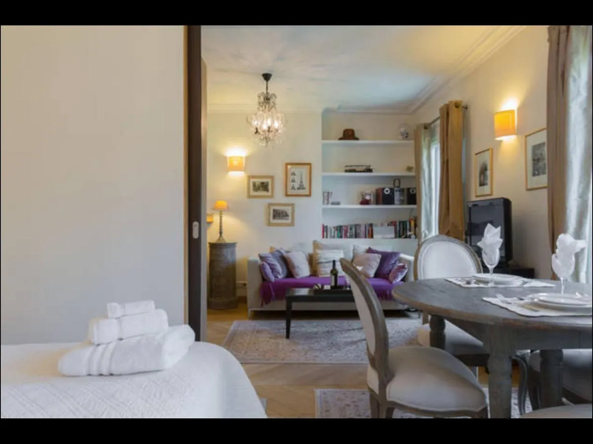 Chablis Apartment Paris France