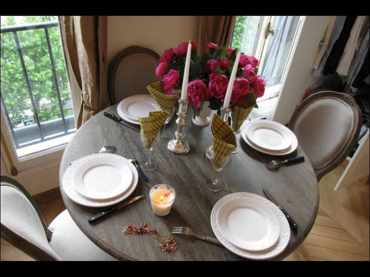Chablis Apartment Paris