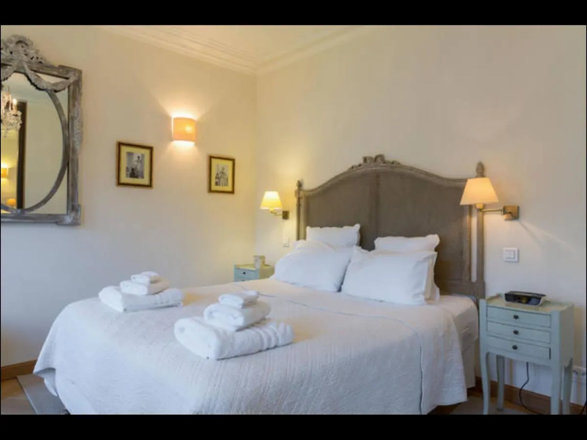 Chablis Apartment Paris